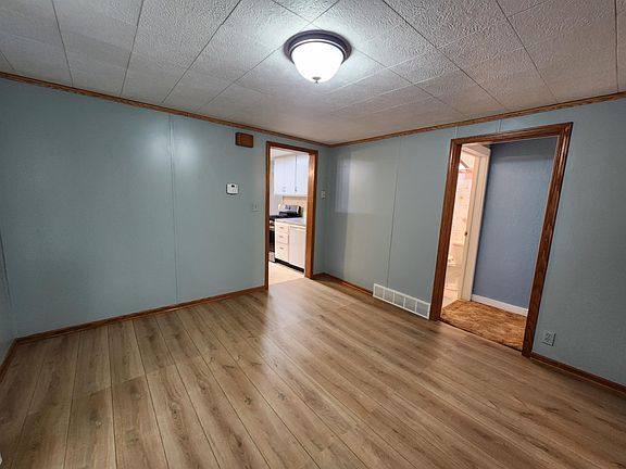 5th image of 502 E Kent St