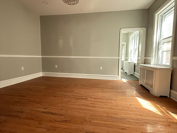4th image of 117 W Olney Ave #1