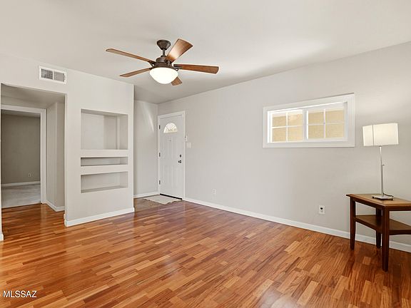 3rd image of 1600 N Wilmot Rd Unit 229