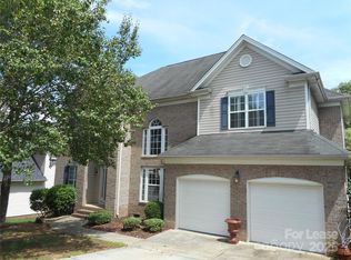 11017 Valley Spring Dr, Charlotte, NC 28277