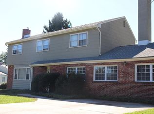 37 Bayberry Rd, Trenton, NJ 08618