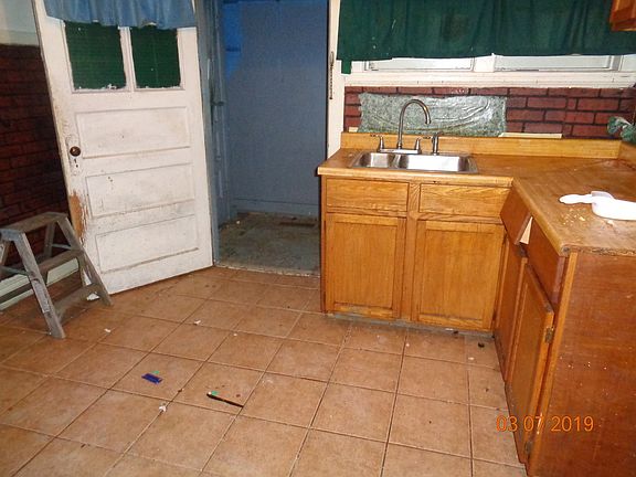 4th image of 1628 S 18th Ave