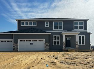 8288 Eagle Peak Dr, Jenison, MI