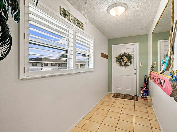 5th image of 304 47TH AVENUE DRIVE W #313