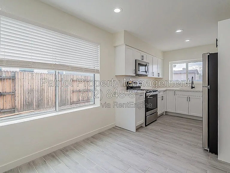 7003 W Sierra St — Photo 3