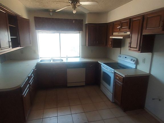 5th image of 4102 Blacksmith Dr