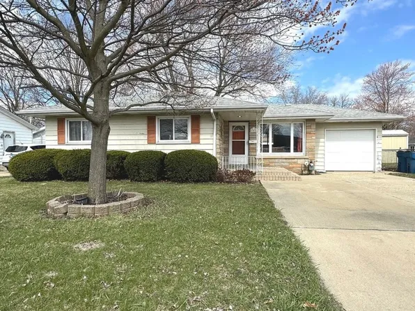 505 W Brookmont Blvd, Bradley, IL 60915