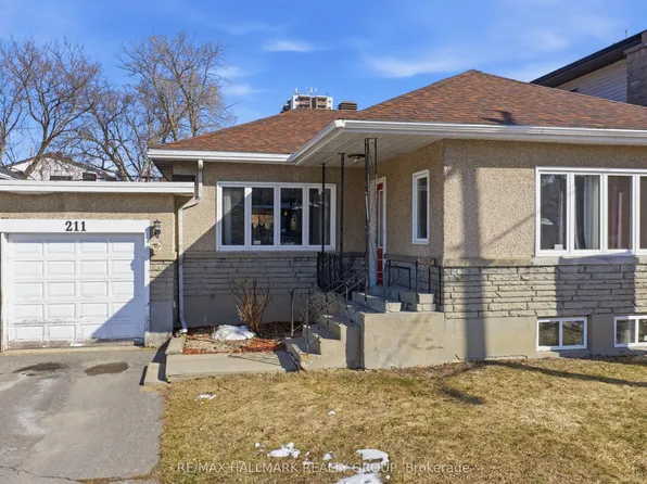 211 Columbus Ave, Ottawa, ON K1K 1P7