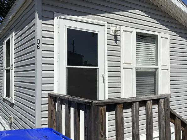 245 SE 29th St, Topeka, KS