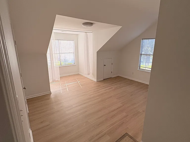 8506 Falling Leaf Ln — Photo 13