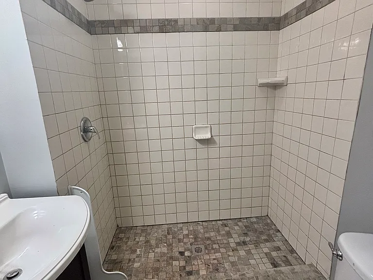 2821 E Vermont St #2821 — Photo 9
