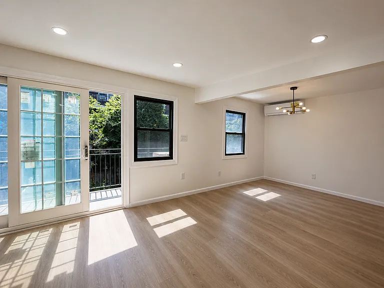 17-32 215th St #2 — Photo 3