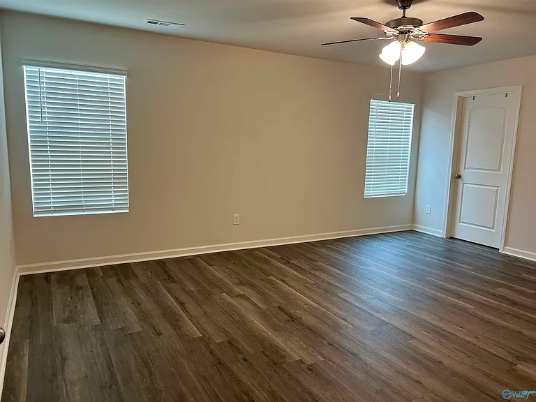 146 Maple Spring Trl — Photo 23