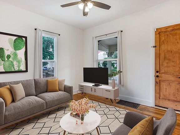 Optionally furnished common areas! Common areas can come beautifully furnished by our in-house design team for an additional fee.