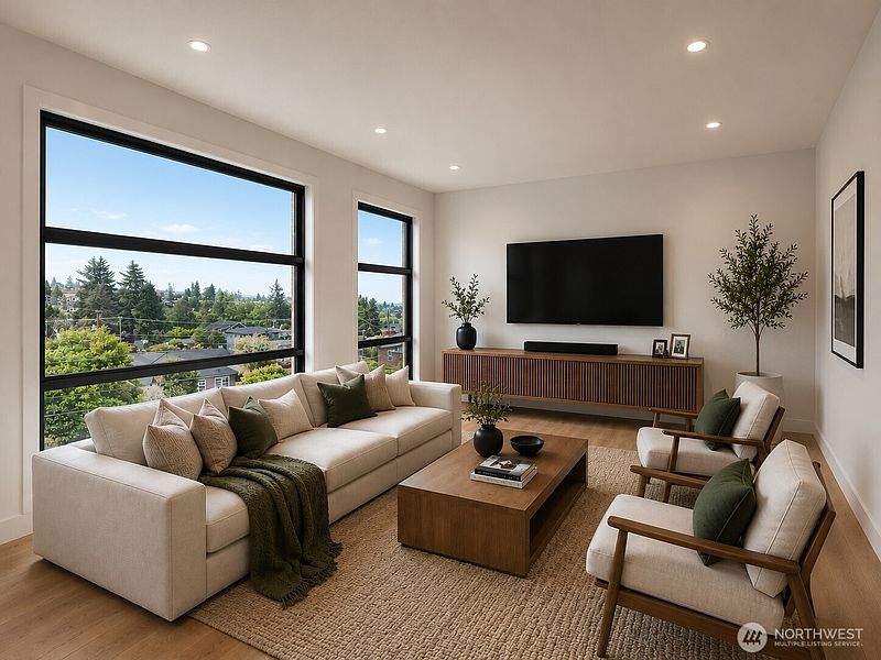 4th image of 2545 36th Avenue W