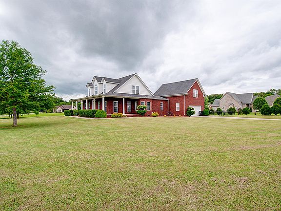 2nd image of 2117 Richard Garrett Dr