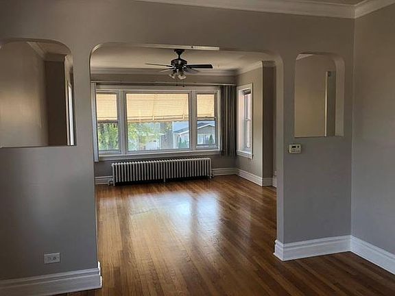 3rd image of 2817 N Mulligan Ave