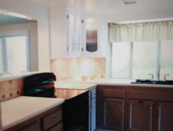 5th image of 18008 Oak Ave