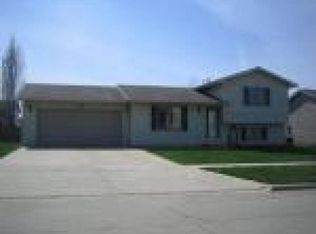 1667 4th Ave SW, Le Mars, IA 51031