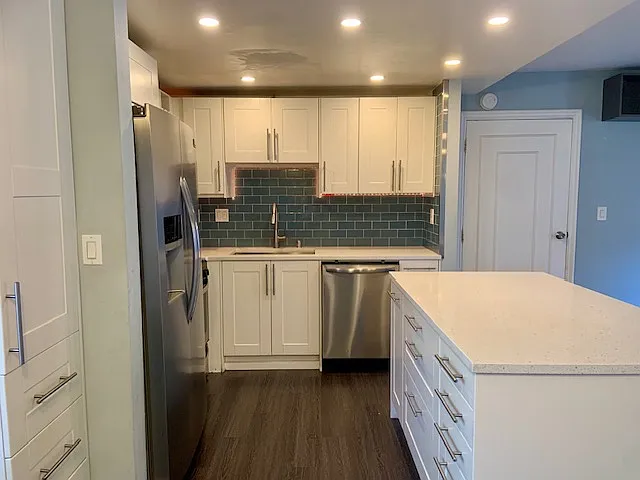 1 bed, 713 sqft, $2,575 — Photo 2