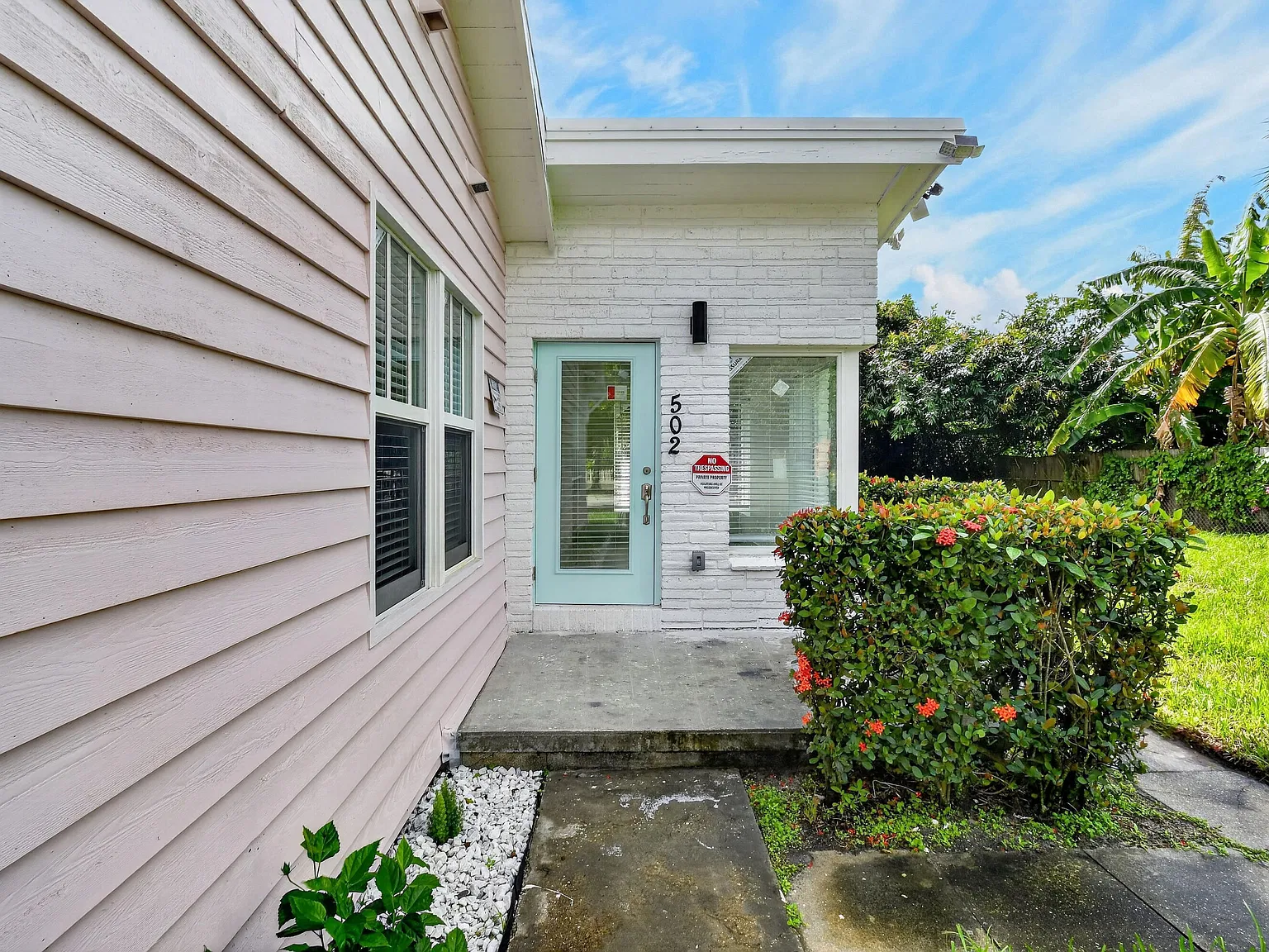 1 bed, 1.0 bath, 600 sqft, $2,196 — Photo 2