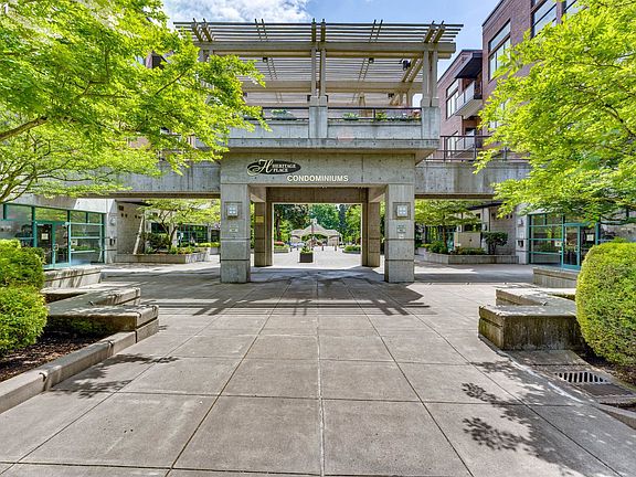 2nd image of 300 W 8th St Unit 210
