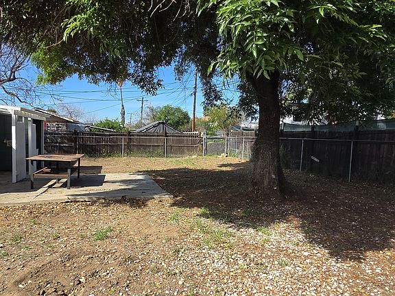 5th image of 22462 Bertie Ave