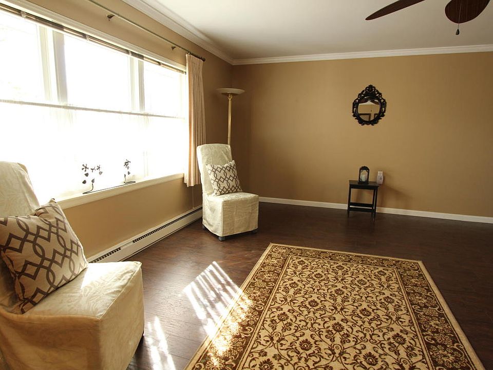 1st image of 388A Picardy Ct