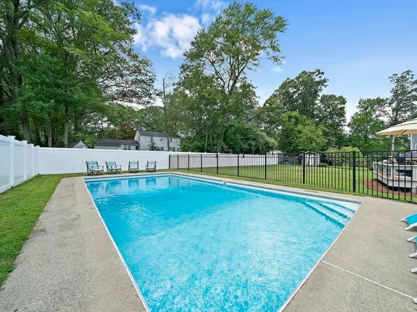 18 Penny Ln, Milford, MA 01757