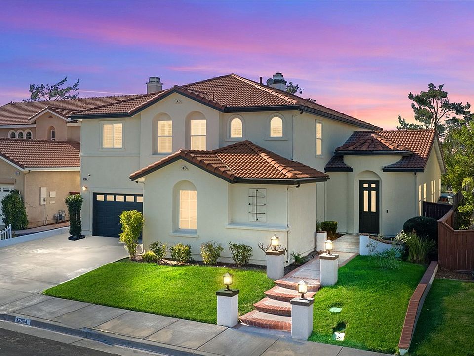 1st image of 32864 Northshire Cir