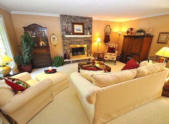 3rd image of 215 Birnamwood Dr