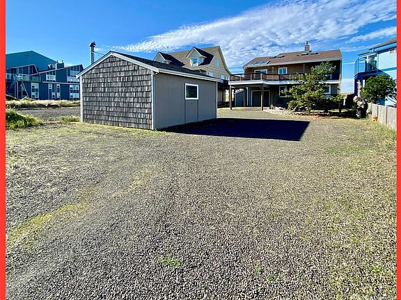 5th image of 1298 Ocean Shores Blvd SW