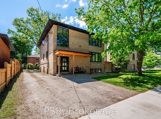 76 35th St N #A, Toronto, ON M8W 3K4