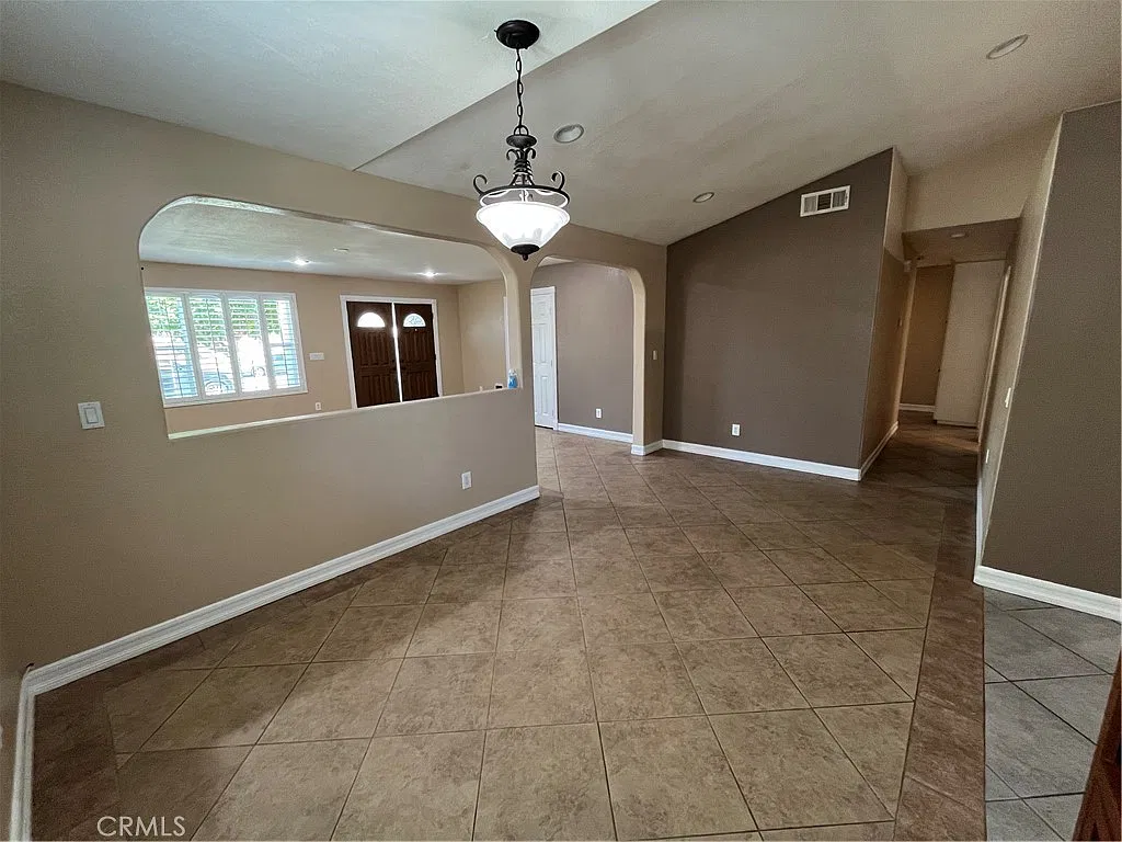 3 bed, 1442 sqft, $3,200 — Photo 3