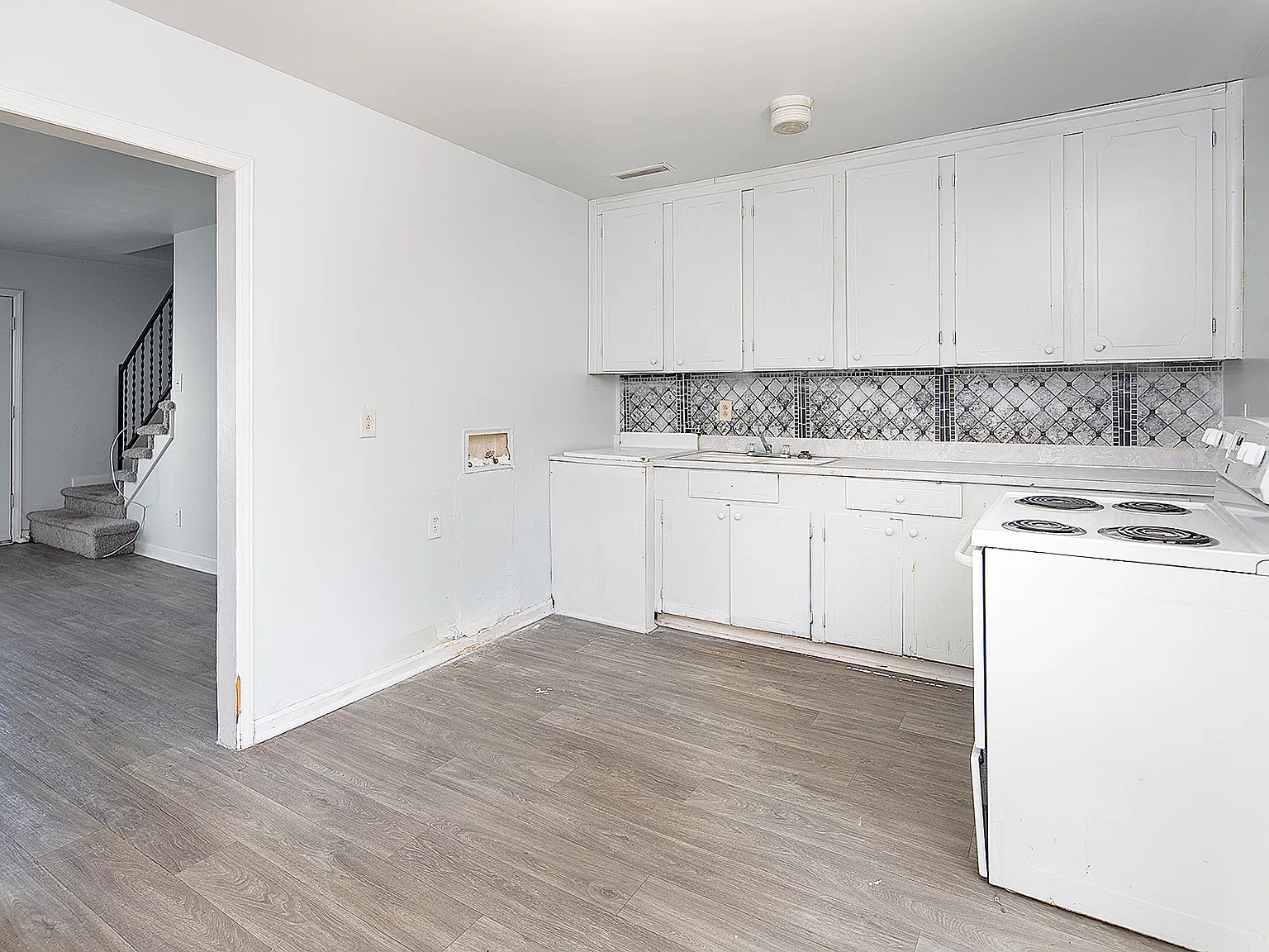 2 bed, 1.5 bath, 950 sqft, $1,200 — Photo 1