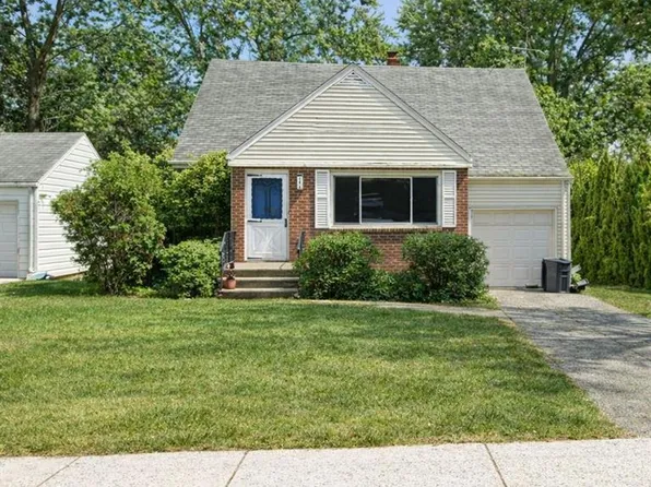 841 Prince St, Teaneck, NJ 07666