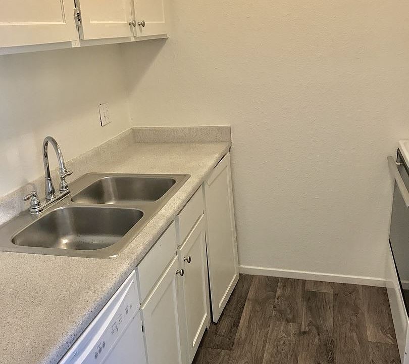 2nd image of 659 E 800 S APT C1