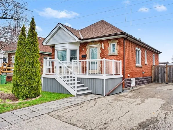 53 Bell Ave, Hamilton, ON L8K 3E2