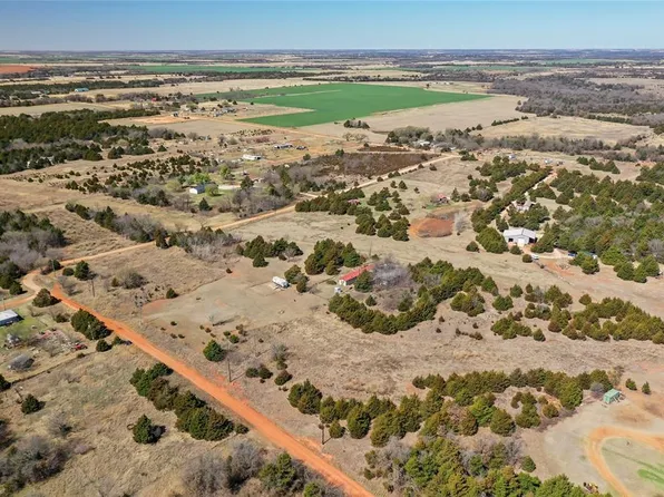 6101 W Camp Dr, Guthrie, OK 73044