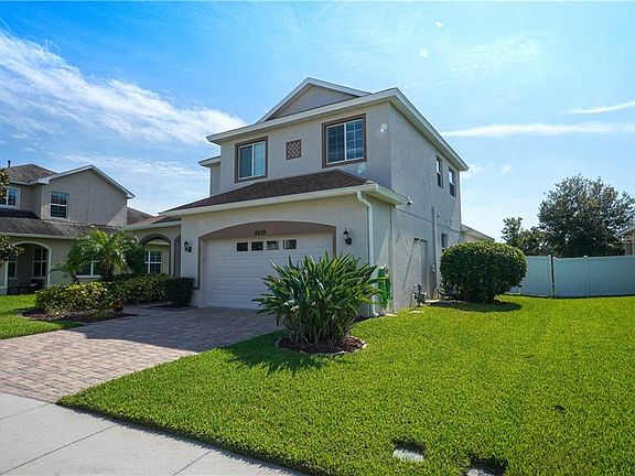 2nd image of 8609 Eagle Brook Dr