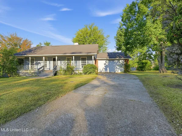 104 Erin Cv, Clinton, MS 39056