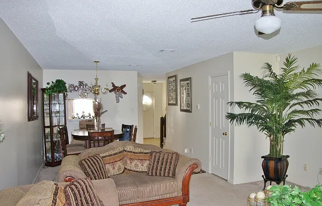 14 Landview Ct