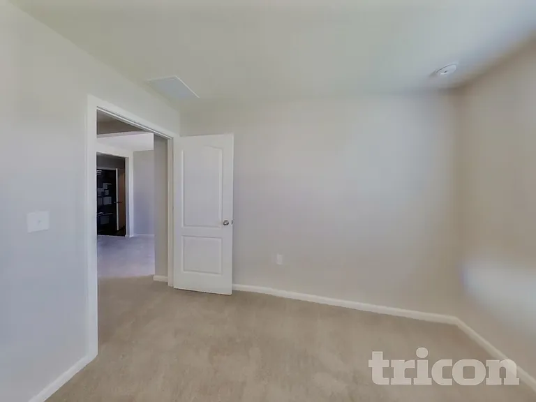 2210 Pebble Point Dr — Photo 11