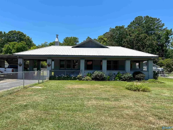 365 N River St, Centre, AL 35960