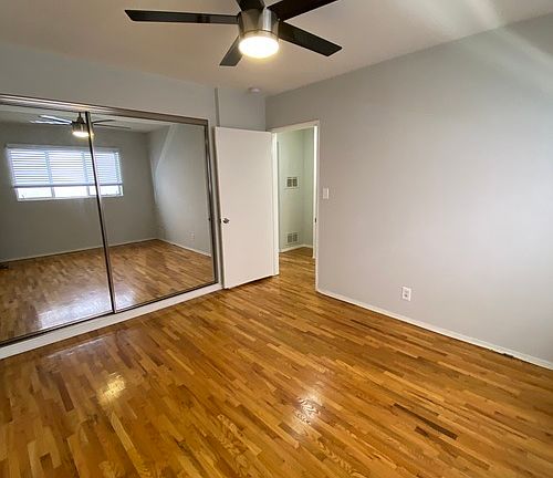 3rd image of 7261 Franklin Ave #211