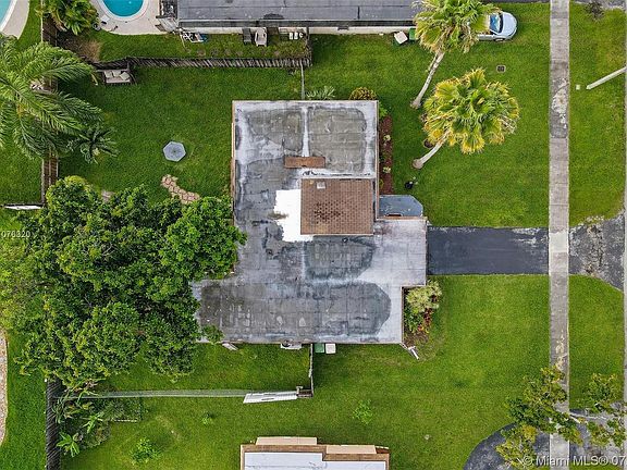 5th image of 7906 NW 72nd Ave