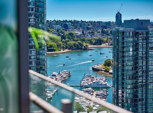 89 Nelson St #2421, Vancouver, BC V6Z 0E7