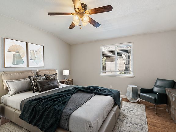4th image of 502 Dudley Dr