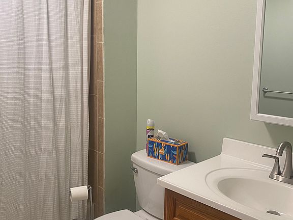 5th image of 4 Elston Ct