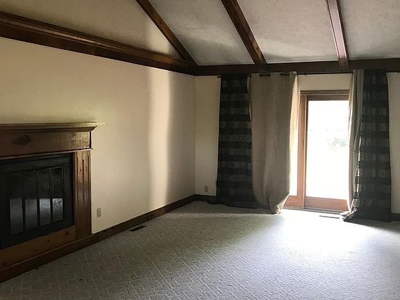 4th image of 2199 Fox Hollow Dr #2199